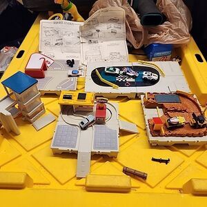 Vintage Galoob Micro Machines Travel City Playsets Lot of 5 With 7 Cars